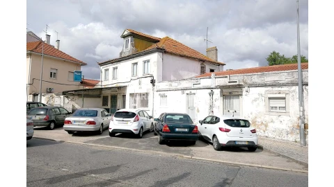 Prédio para Venda em Loures