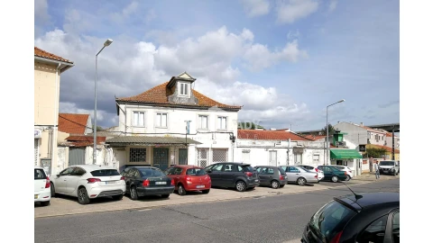 Prédio para Venda em Loures