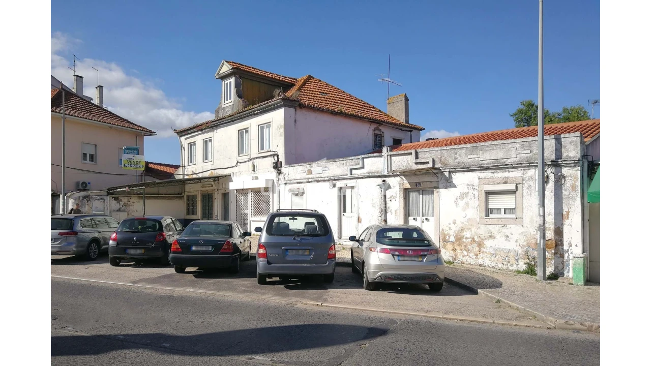 Prédio para Venda em Loures Foto 2