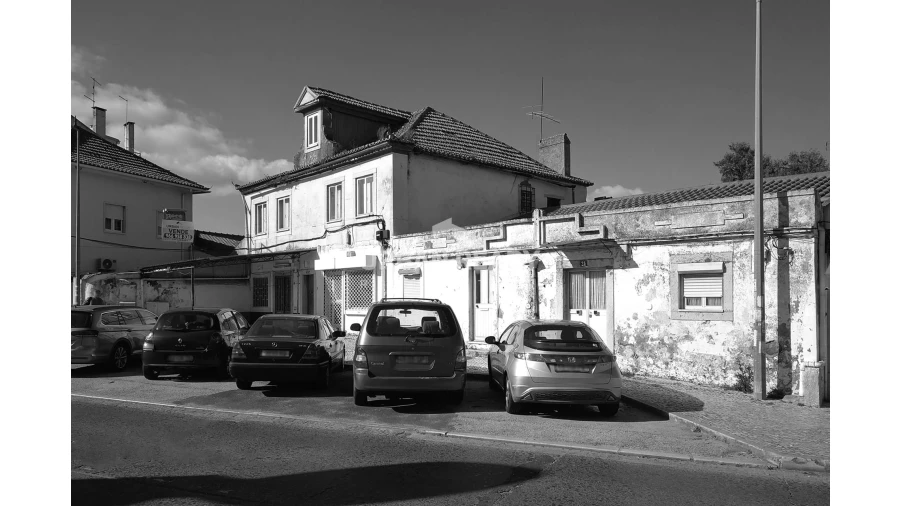 Prédio para Venda em Loures Foto 12