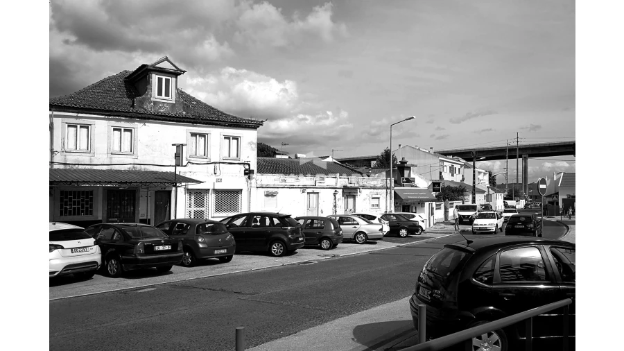 Prédio para Venda em Loures Foto 15