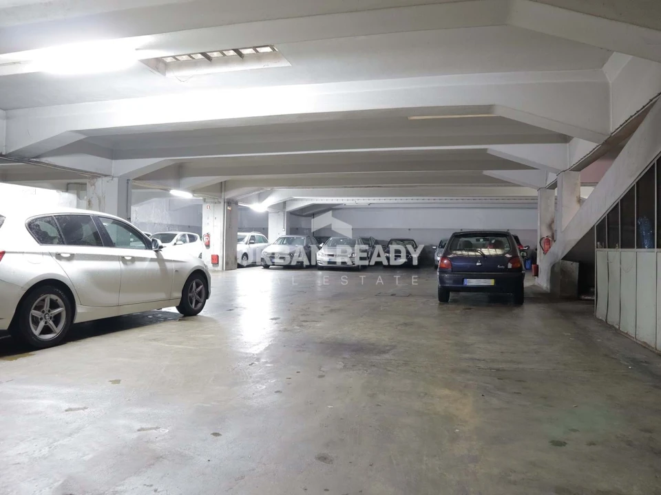 Armazém para Venda em Areeiro Foto 4