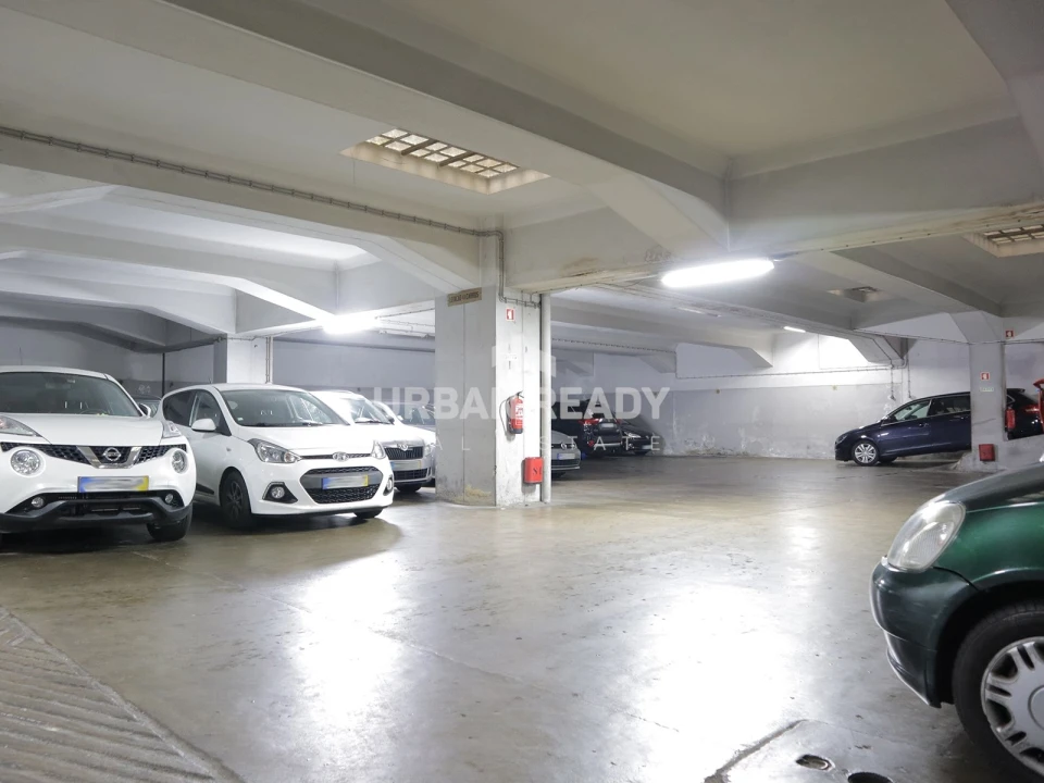 Armazém para Venda em Areeiro Foto 12