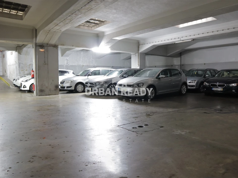 Armazém para Venda em Areeiro Foto 11