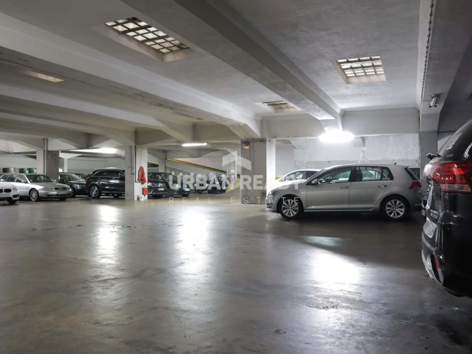Armazém para Venda em Areeiro Foto 5