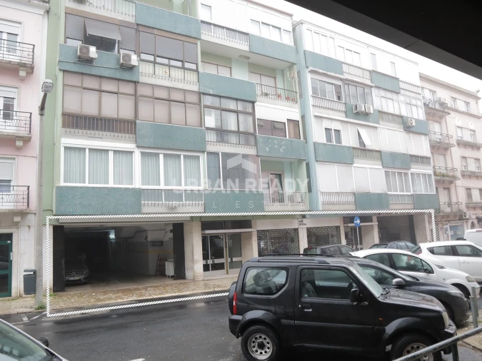 Armazém para Venda em Areeiro Foto 17