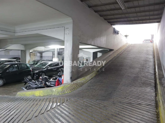 Armazém para Venda em Areeiro Foto 6