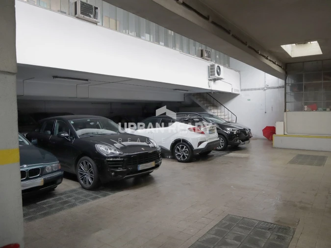 Armazém para Venda em Areeiro Foto 15