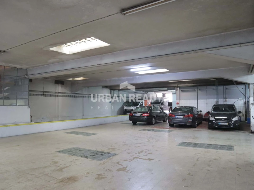 Armazém para Venda em Areeiro Foto 9