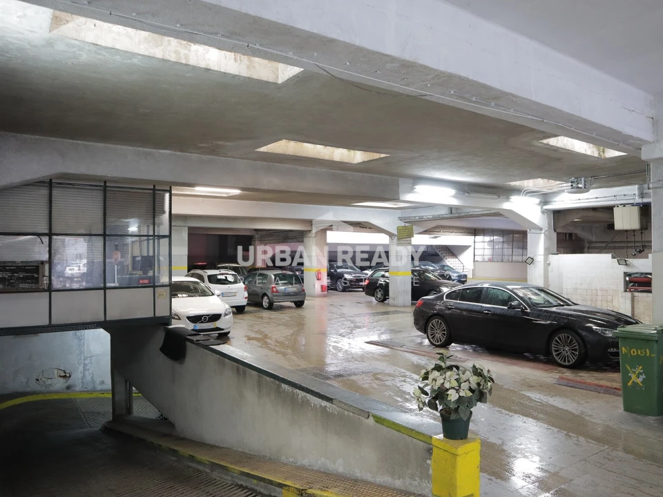Armazém para Venda em Areeiro Foto 8