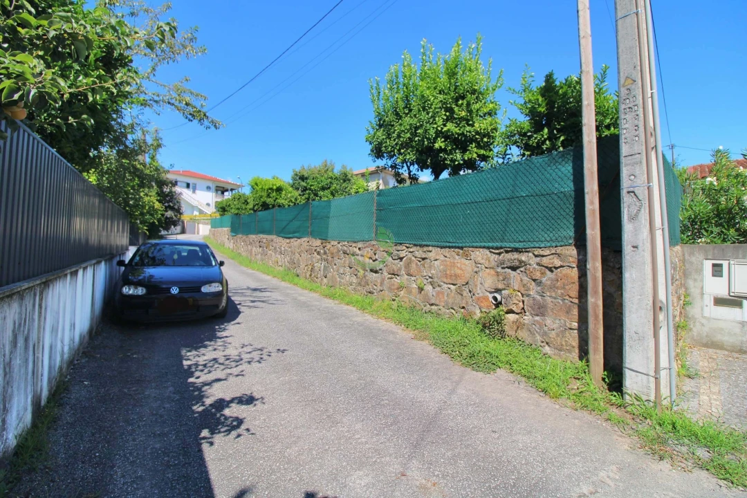 Terreno para Venda em Vila Verde e Barbudo Foto 6