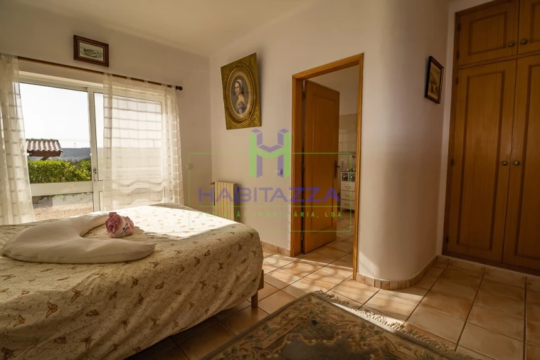 Moradia T4 para Venda em Lagos (São Sebastião e Santa Maria) Foto 47