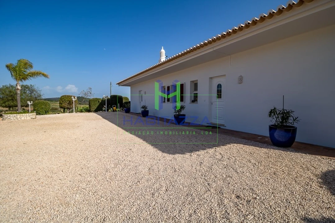 Moradia T4 para Venda em Lagos (São Sebastião e Santa Maria) Foto 23
