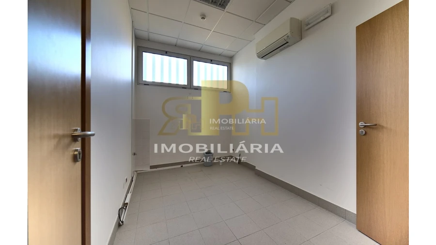 Prédio para Venda em Marvila, Ribeira Santarém, São Salvador, São Nicolau Foto 41