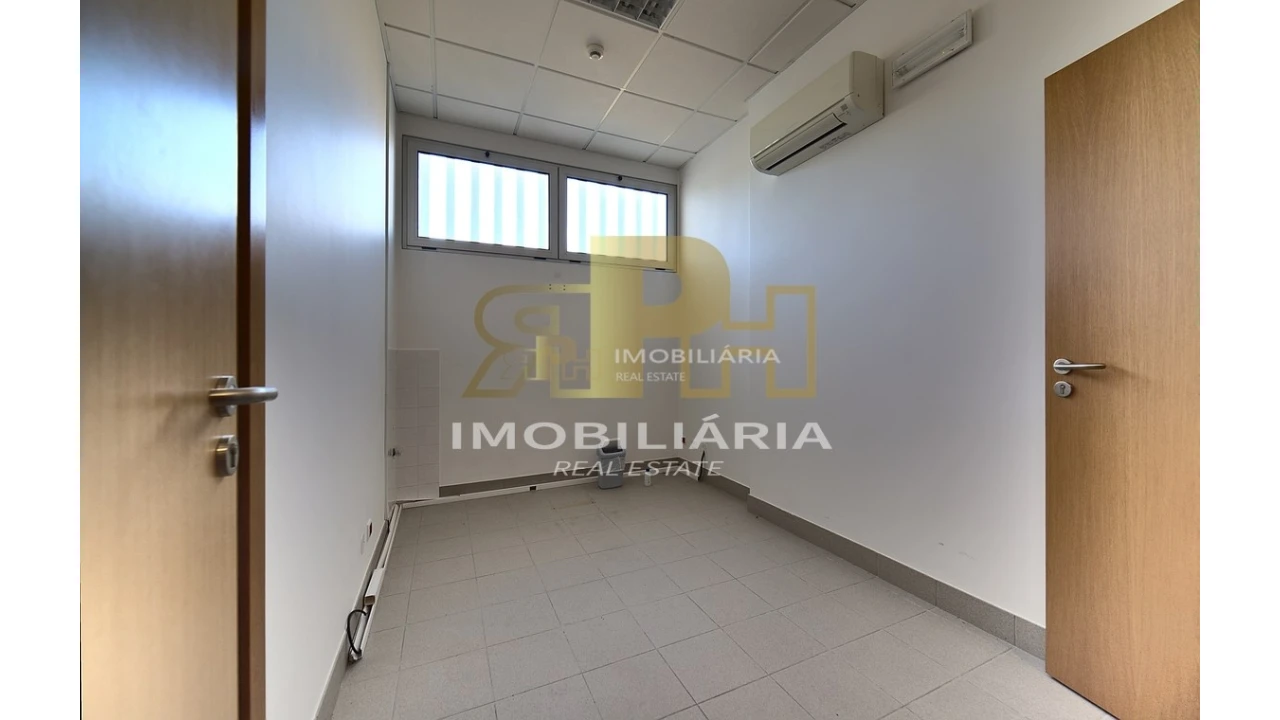 Prédio para Venda em Marvila, Ribeira Santarém, São Salvador, São Nicolau Foto 41