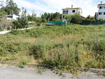 Terreno para Venda em Vila Verde e Barbudo
