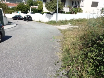 Terreno para Venda em Vila Verde e Barbudo