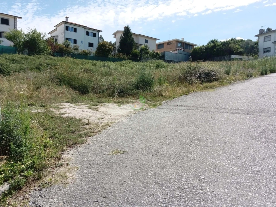 Terreno para Venda em Vila Verde e Barbudo Foto 5