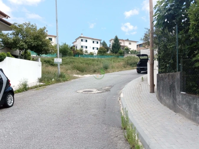 Terreno para Venda em Vila Verde e Barbudo Foto 2