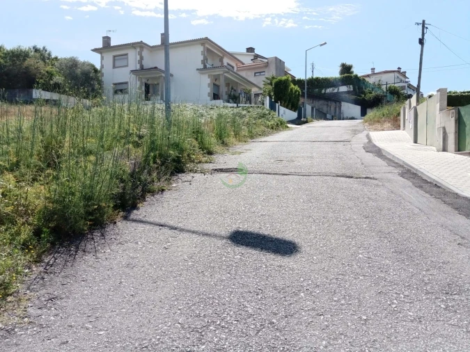 Terreno para Venda em Vila Verde e Barbudo Foto 3