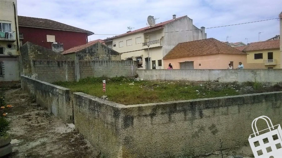 Terreno para Venda em Vieira de Leiria Foto 2