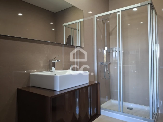 Moradia T4 para Venda em Aveleda Foto 27