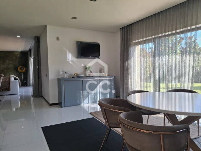 Moradia T4 para Venda em Aveleda Foto 14