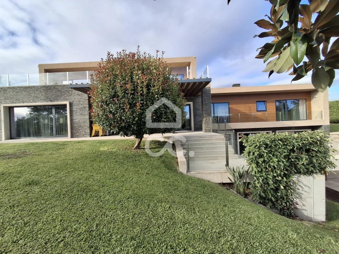 Moradia T4 para Venda em Aveleda Foto 43