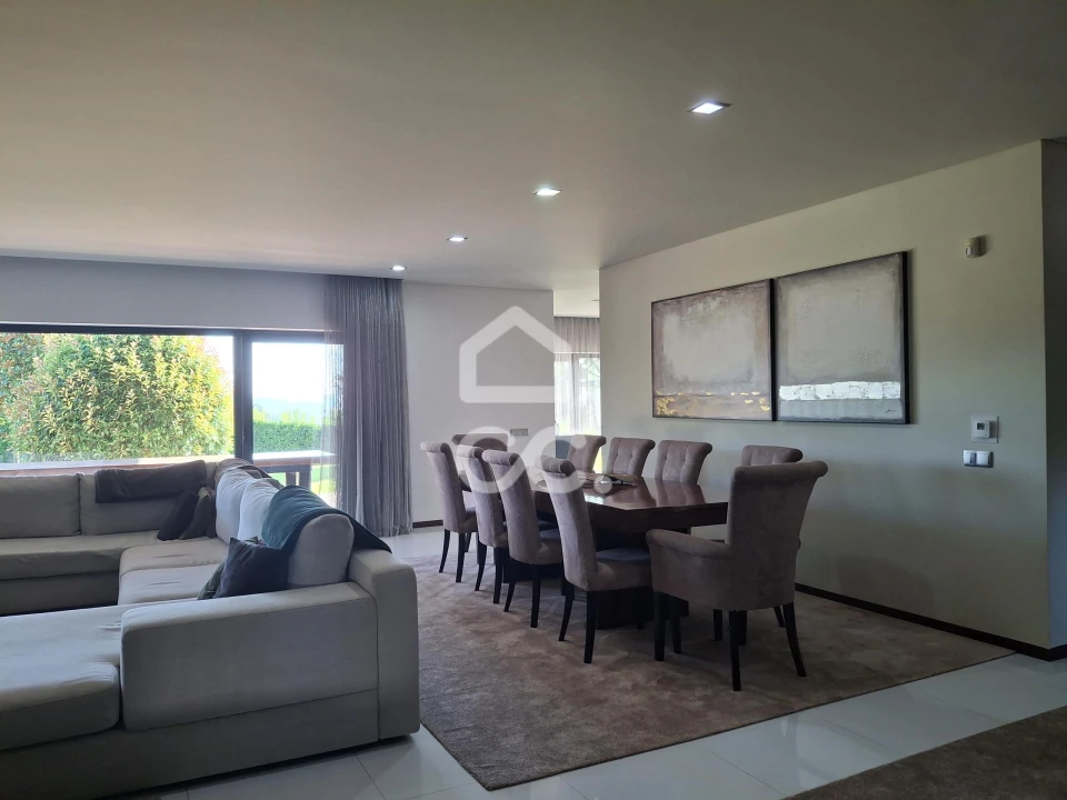 Moradia T4 para Venda em Aveleda Foto 17