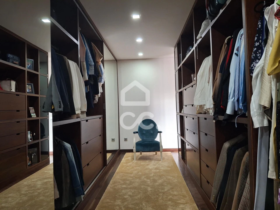 Moradia T4 para Venda em Aveleda Foto 33