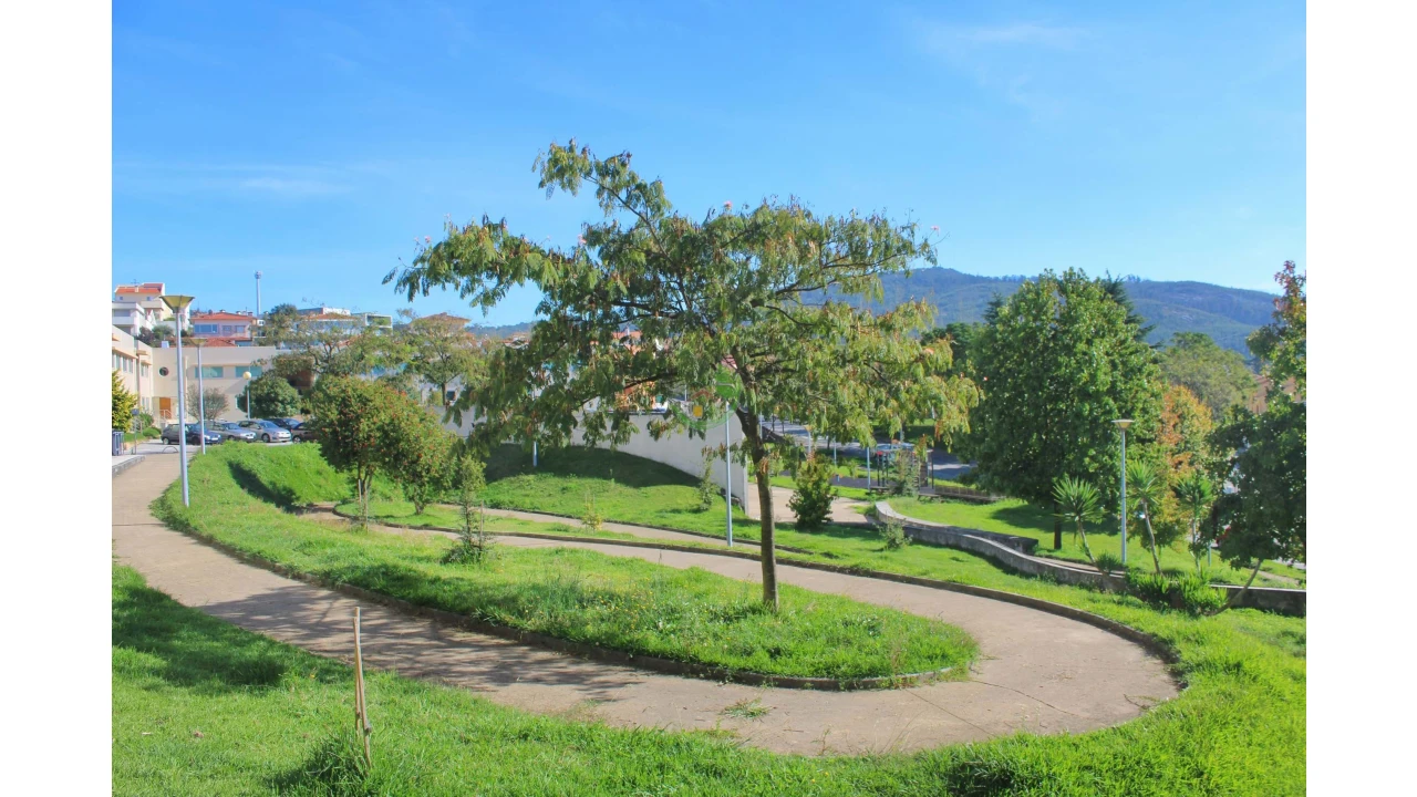 Negócio para Venda em Nogueira, Fraião e Lamaçães Foto 15