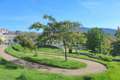 Negócio para Venda em Nogueira, Fraião e Lamaçães