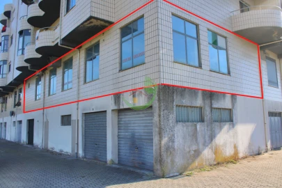 Negócio para Venda em Nogueira, Fraião e Lamaçães