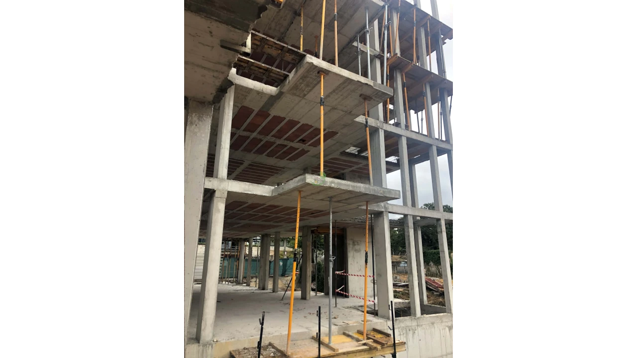 Apartamento T1 para Venda em Mazedo e Cortes Foto 3