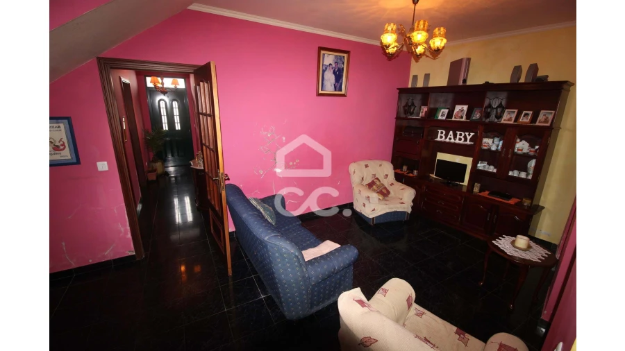 Moradia T5 para Venda em Ribeira das Tainhas Foto 6