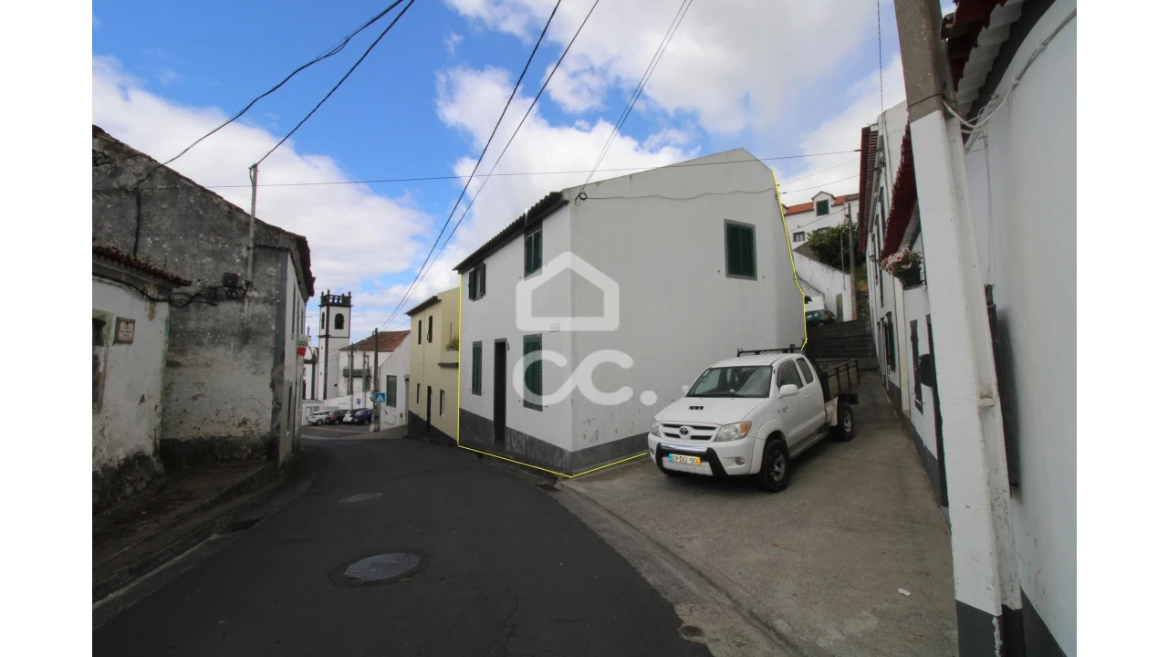 Moradia T5 para Venda em Ribeira das Tainhas Foto 3