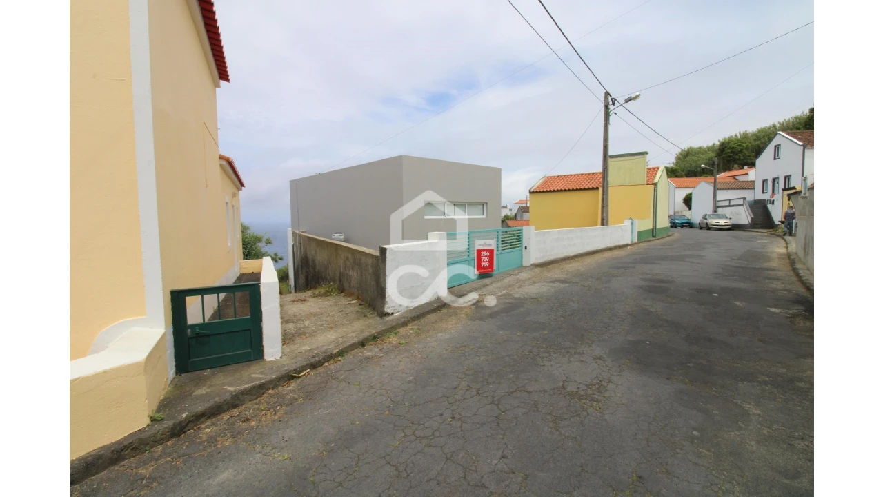 Moradia T3 para Venda em Remedios Foto 4