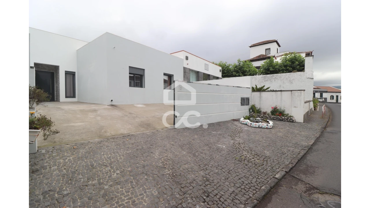 Moradia T3 para Venda em Lagoa (Nossa Senhora do Rosario) Foto 23