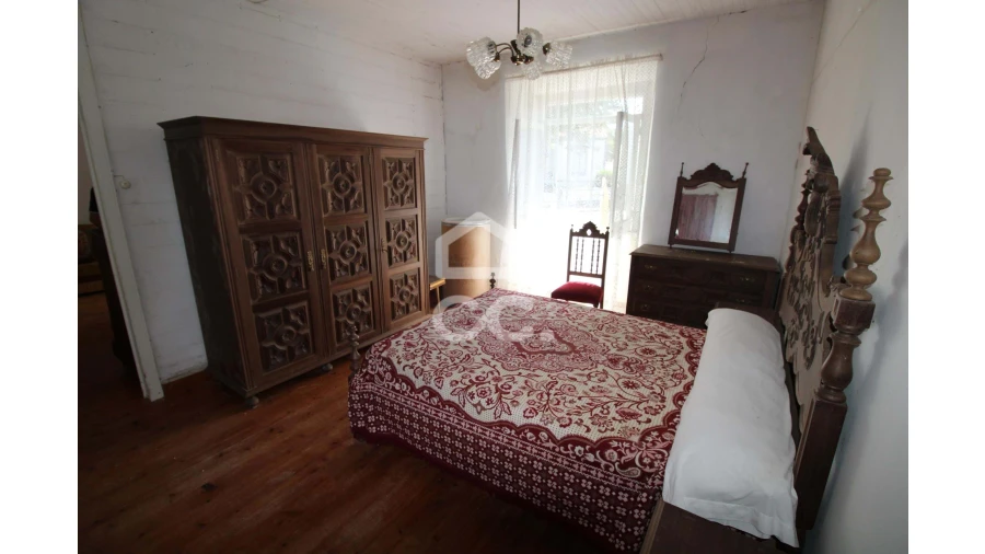 Moradia T3 para Venda em Achada Foto 11