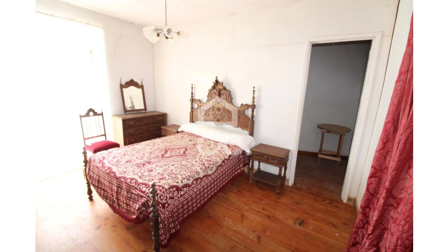 Moradia T3 para Venda em Achada Foto 10