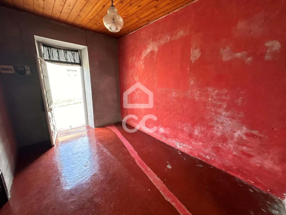 Moradia T1 para Venda em Lomba de São Pedro Foto 5