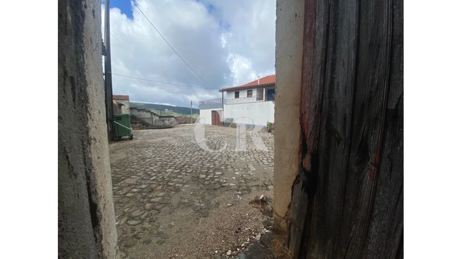 Moradia T3 para Venda em Campelo Foto 21