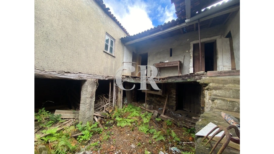 Moradia T3 para Venda em Campelo Foto 30