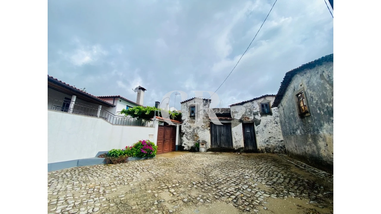 Moradia T3 para Venda em Campelo Foto 3