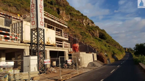 Moradia T3 para Venda em Arco da Calheta