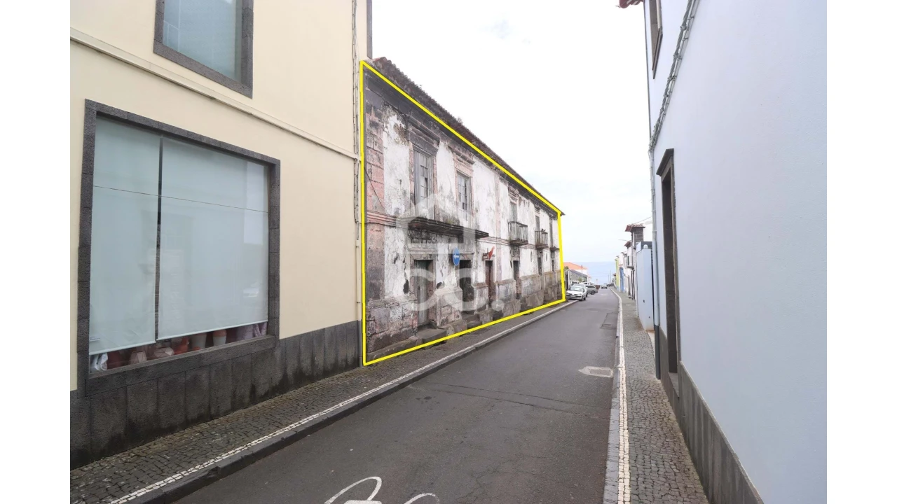 Moradia T7 para Venda em Ribeira Grande (Conceição) Foto 1