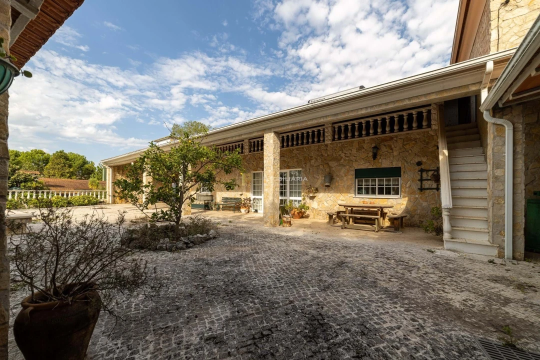Quinta T4 para Venda em Romeira e Várzea Foto 11