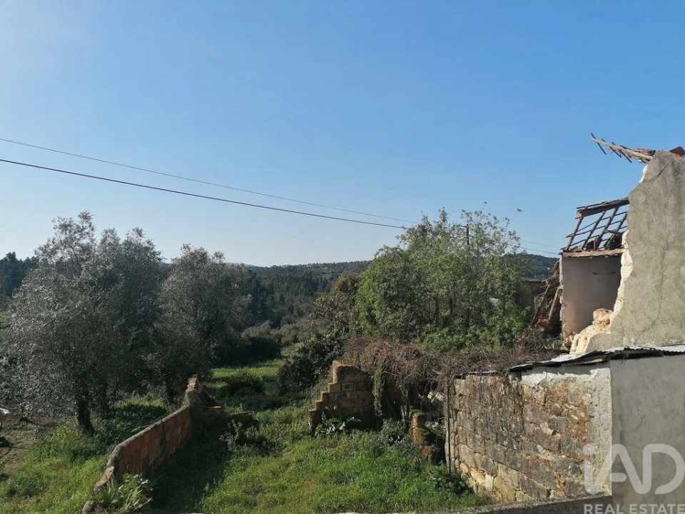 Moradia T3 para Venda em Lamas Foto 18