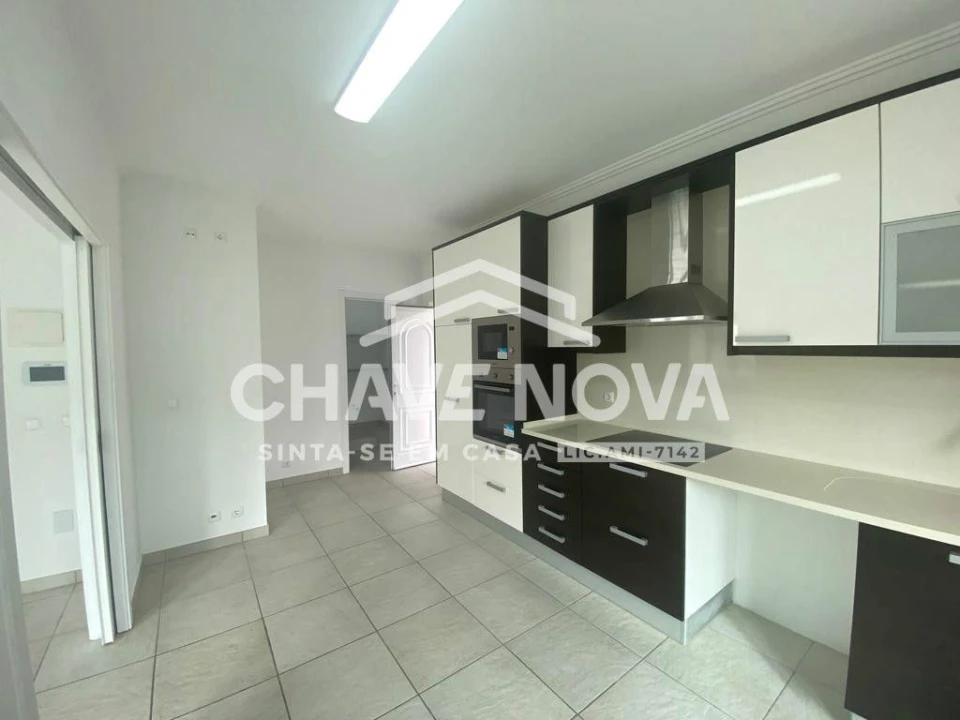 Moradia T3 para Venda em Ericeira Foto 2