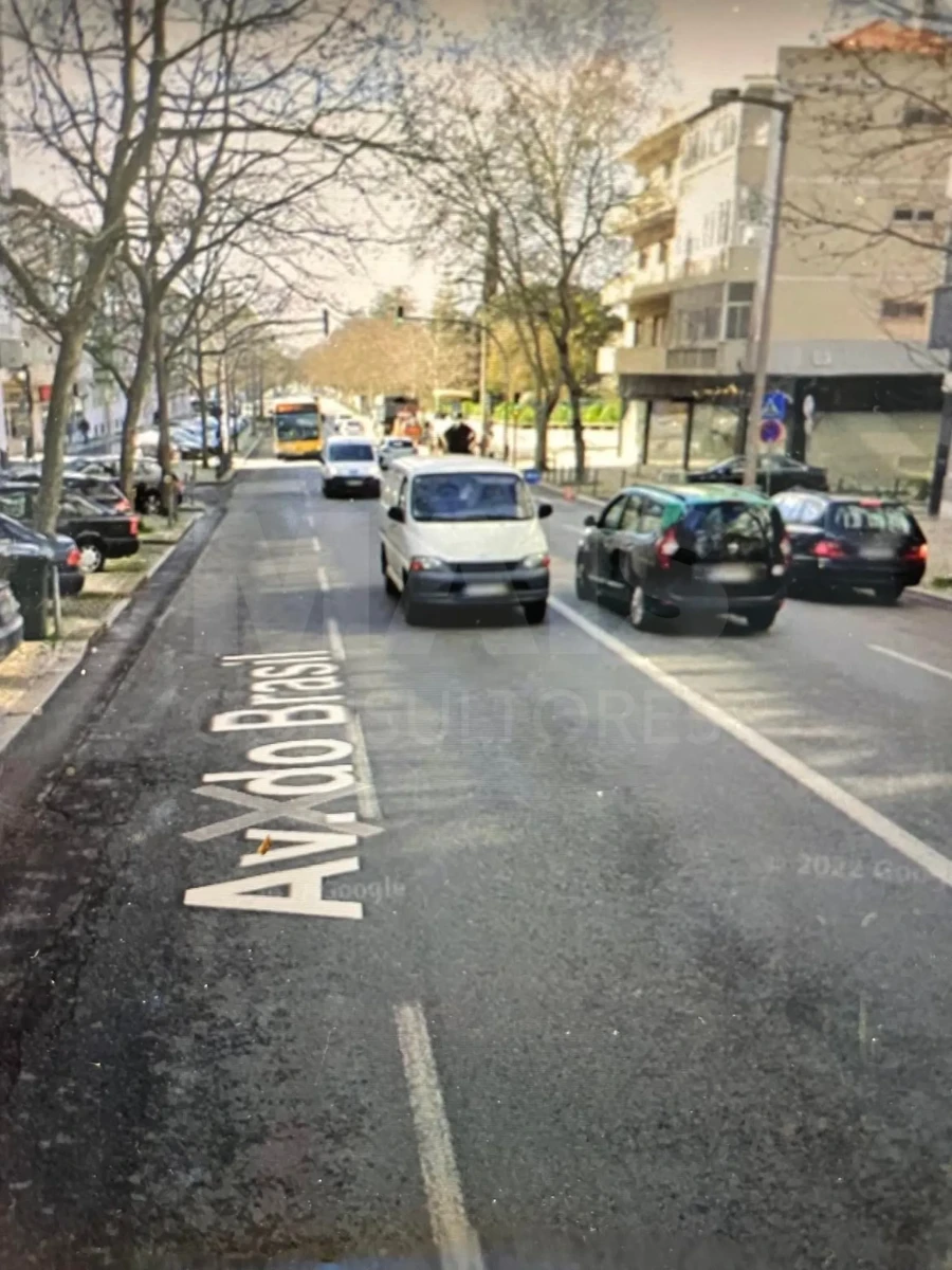 Loja para Venda em Alvalade Foto 2